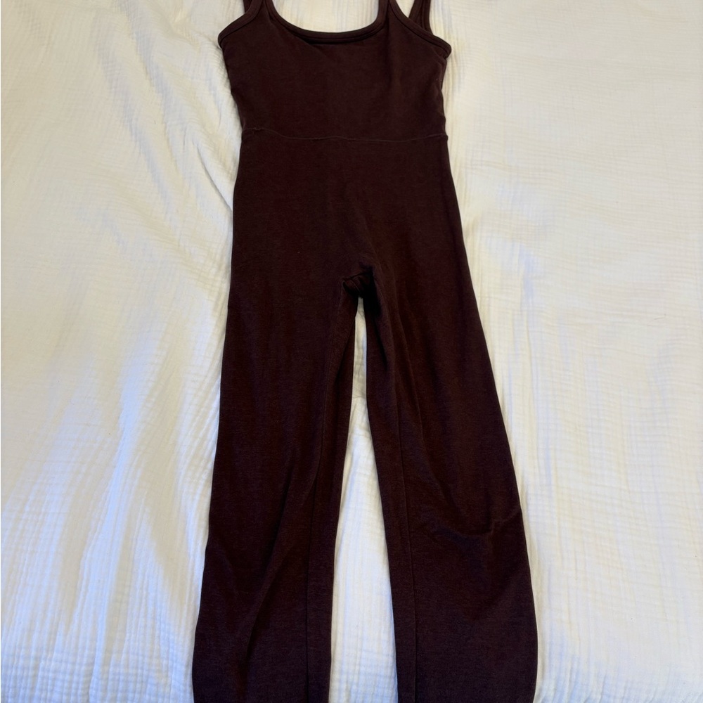 Vuori Women’s Jumpsuit, size small in eggplant.